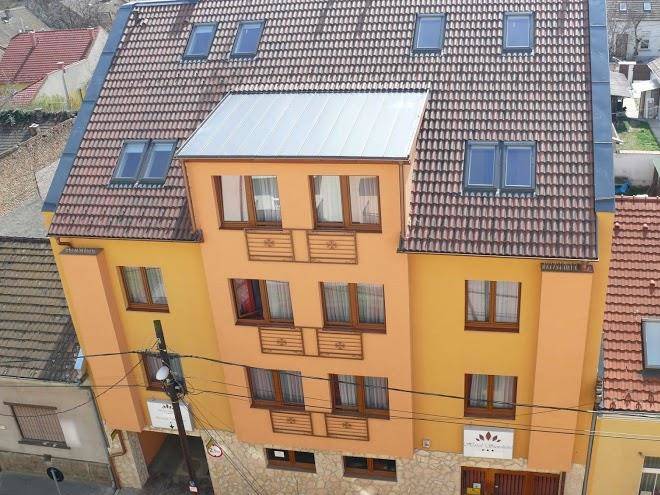 Sunshine hotel