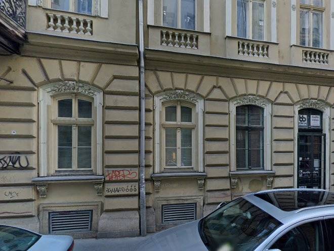 Szentkiralyi palace