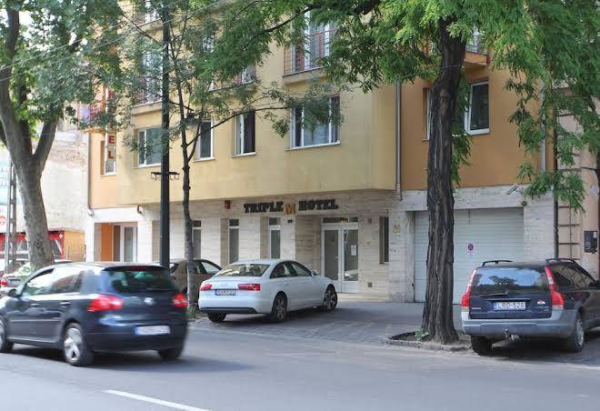 Triplem hotel