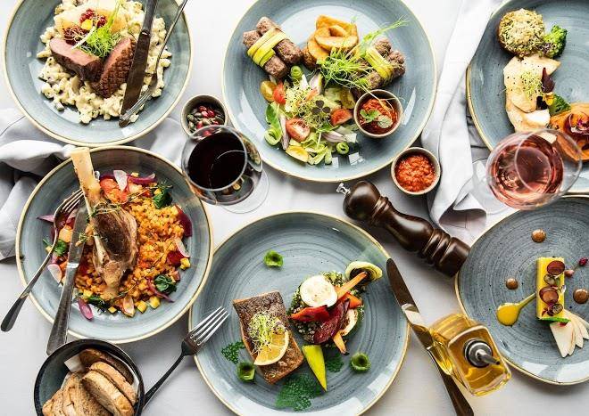 Vogue Boat Restaurant Image