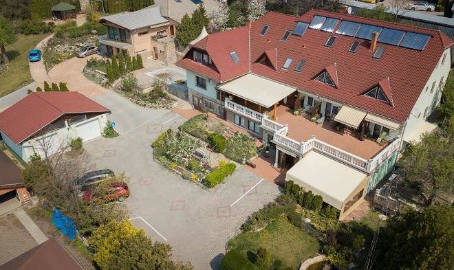 Le rose hotel