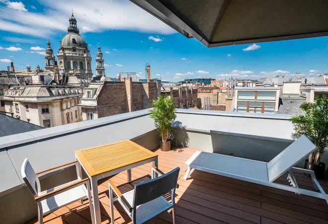 Hotel moments budapest