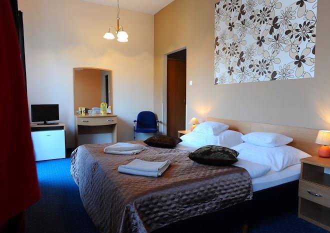 Hotel papillon ltd