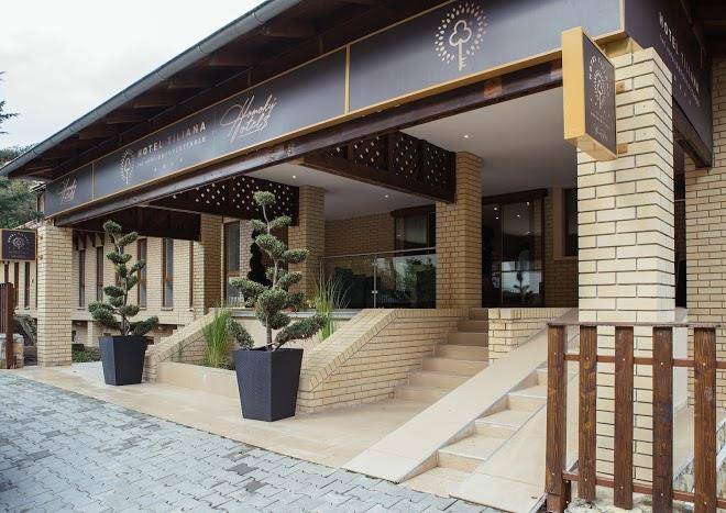 Hotel Tiliana Etalon Restaurant And Bar Image