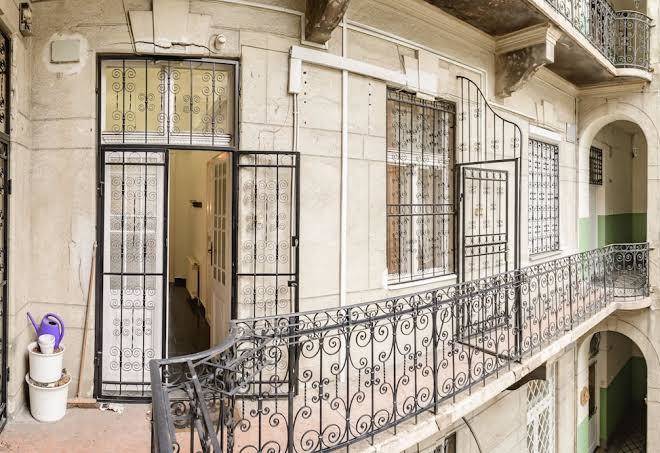 Pelicanstay in buda historical district