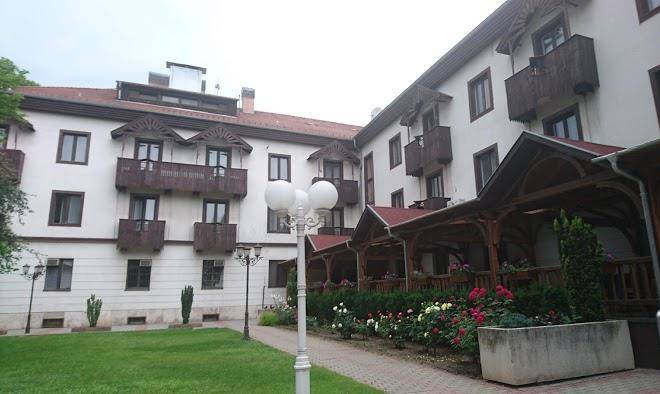 Hotel hadik