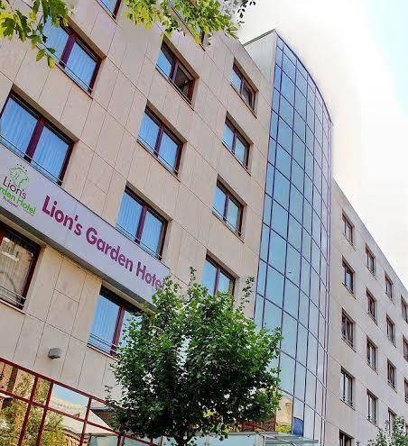 Lion's garden hotel