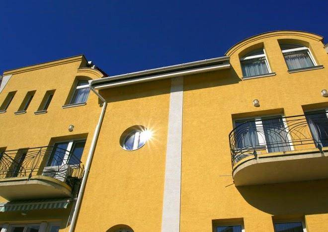 Crown hotel