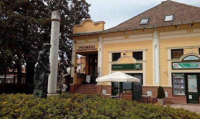Paterhaz panzio es etterem