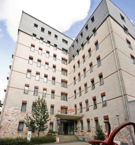 Hotel Kerpely Image