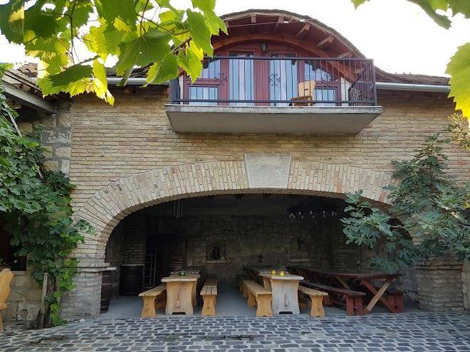 Buzal Morocza Pinceszet Image