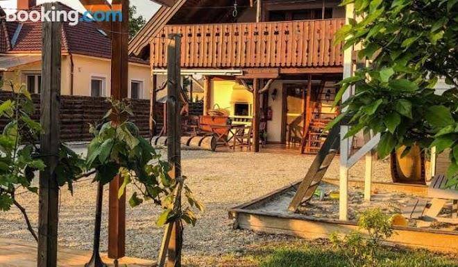 Tulipanos Vendeghaz Image