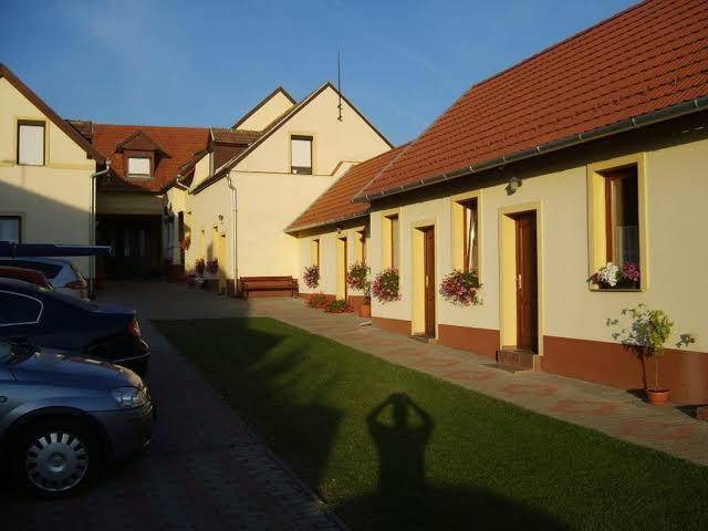 Szuts panzio