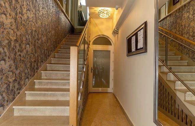 Teatrum boutique hotel es etterem