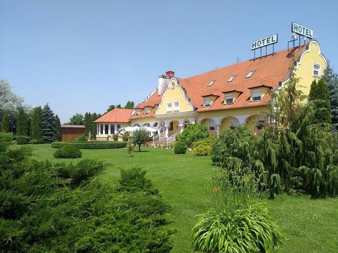 Hotel baroque hegyeshalom