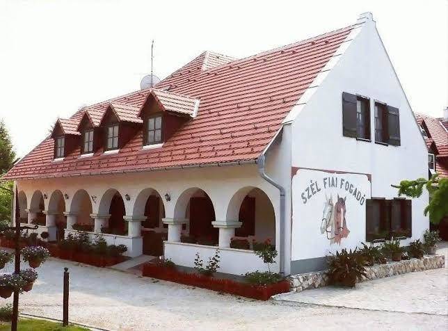Szel fiai fogado & cellarium prisztoka pinceszet