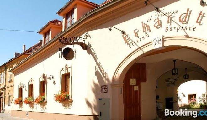 Erhardt Wirtschaftsburger Haus Image