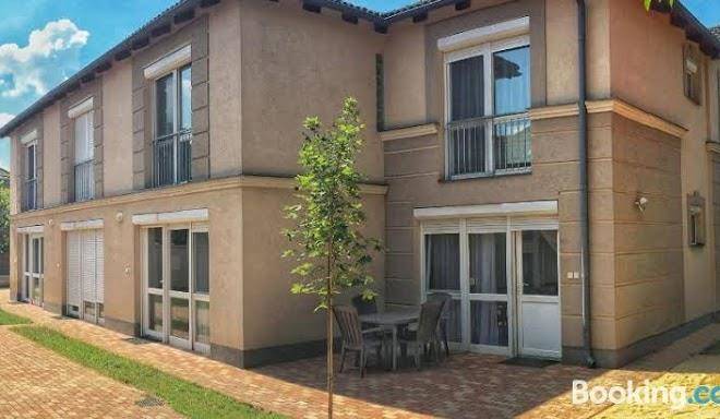 Iris Vendeghaz Image