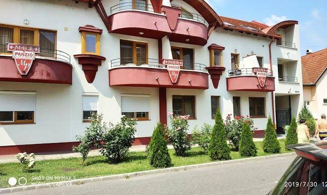 Major hotel and restaurant