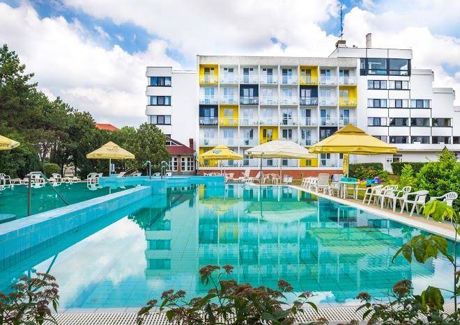 Thermal hotel garden