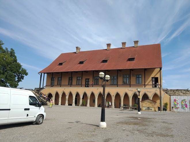 Fonix panzio eger