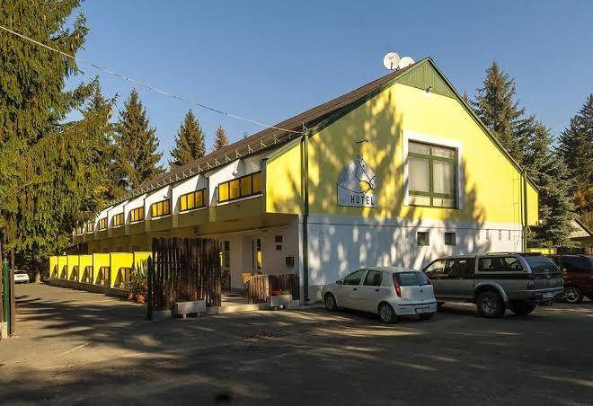 Lipicai hotel es etterem