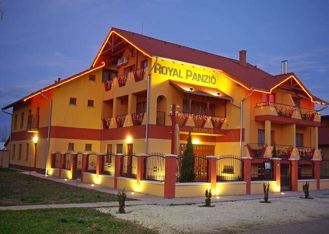 Royal hotel cserkeszolo