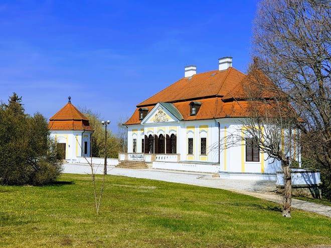 Mta kastelyhotel erdotarcsai akademia udulo
