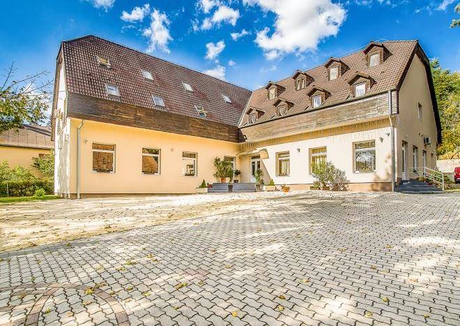Arnyas panzio es rendezvenyterem