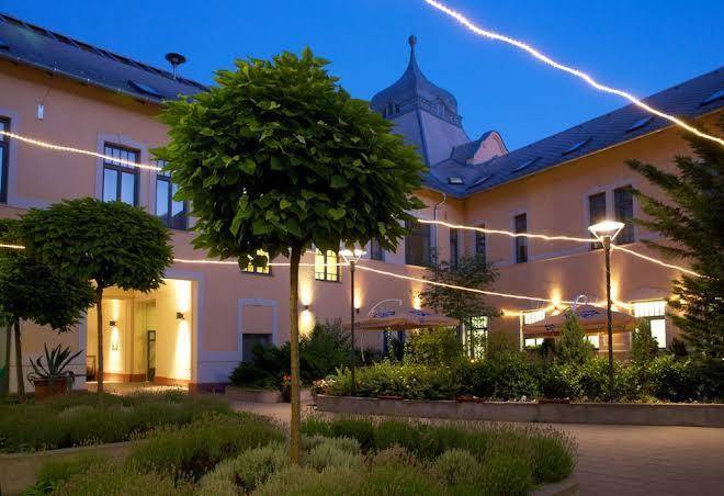 Erzsebet kiralyne hotel