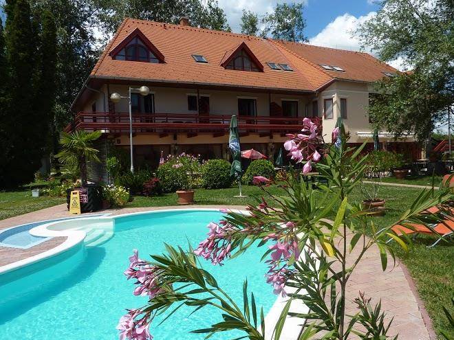 Zsanett hotel