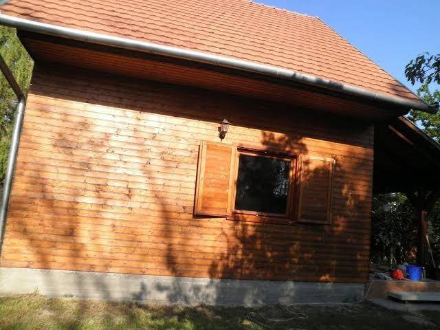 Strand kozeli fahaz balatonmariafurdo