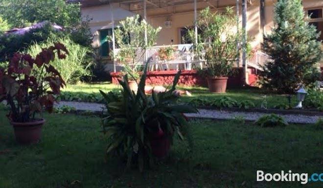 Szem S Vendeghaz Image