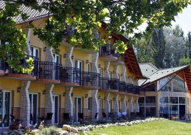 Dam hotel