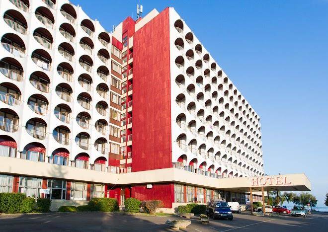 Hotel ezustpart