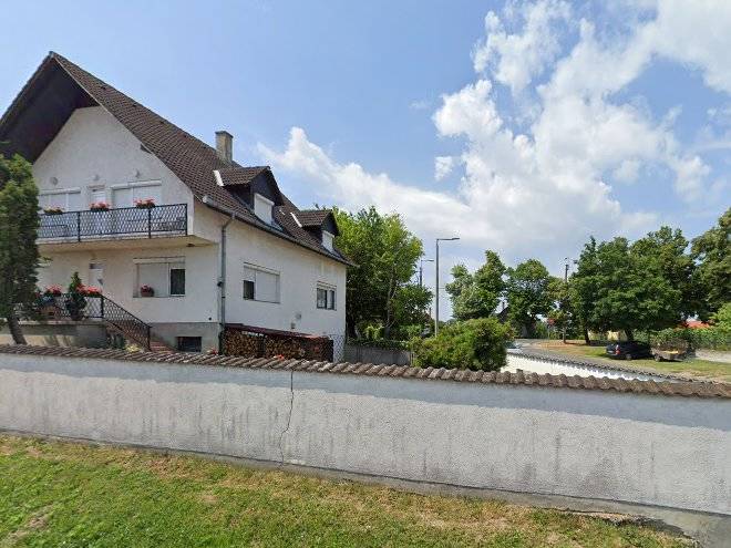 Zimmer szanti andrea