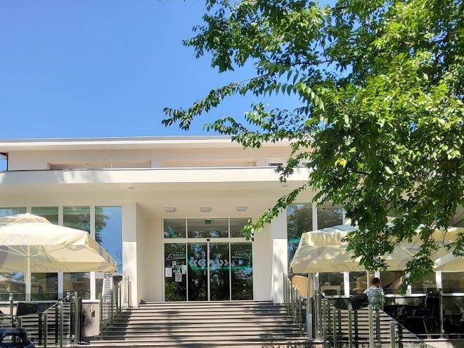 Fenyves Szalloda Es Konferencia Kozpont Image