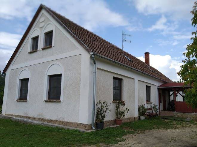 Edit Vendeghaz Image