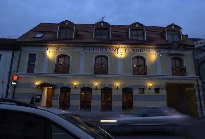 Hangya panzio es etterem