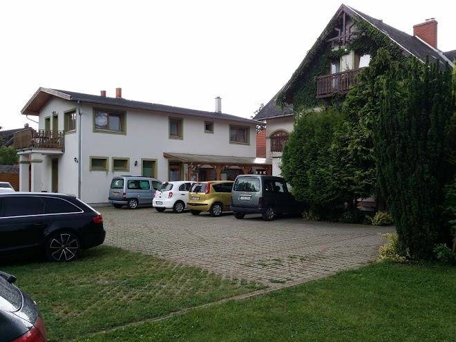 Gyongyvirag panzio es kemping