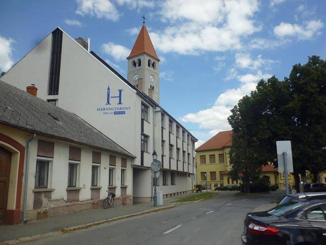 Harangtorony Szallo Image