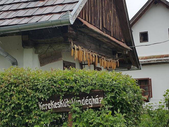 Kerekeskut vendeghaz