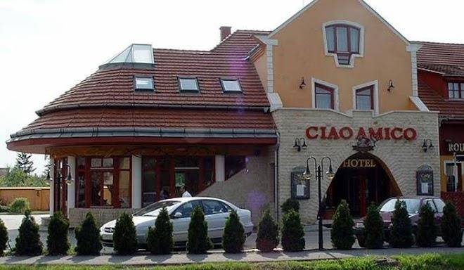 Hotel & cafe ciao amico