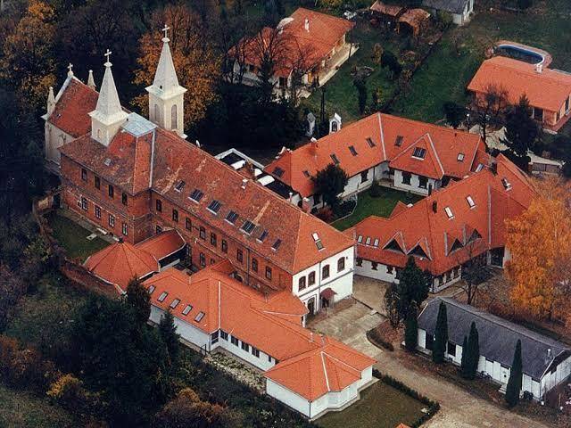 Martineum adult education academy