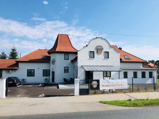 Hotel Route 87 Image