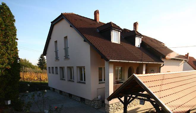 Berkes Vendeghaz Es Etterem Image