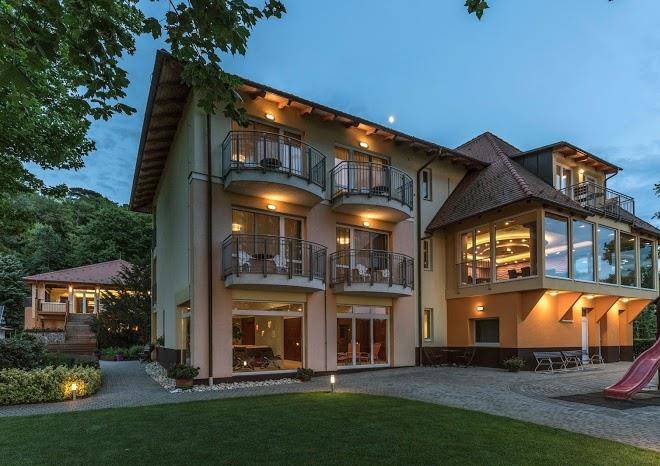 Topart Hotel Es Etterem Image