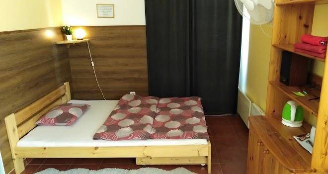 Veszprem Maganszallas Image