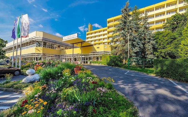 Hunguest Hotel Helios Image