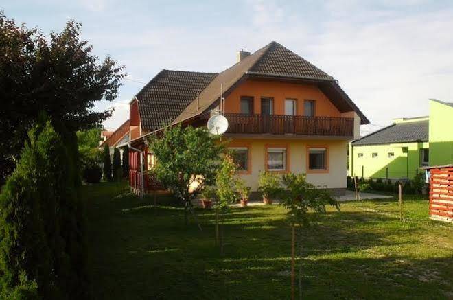 Doma Vendeghaz Image